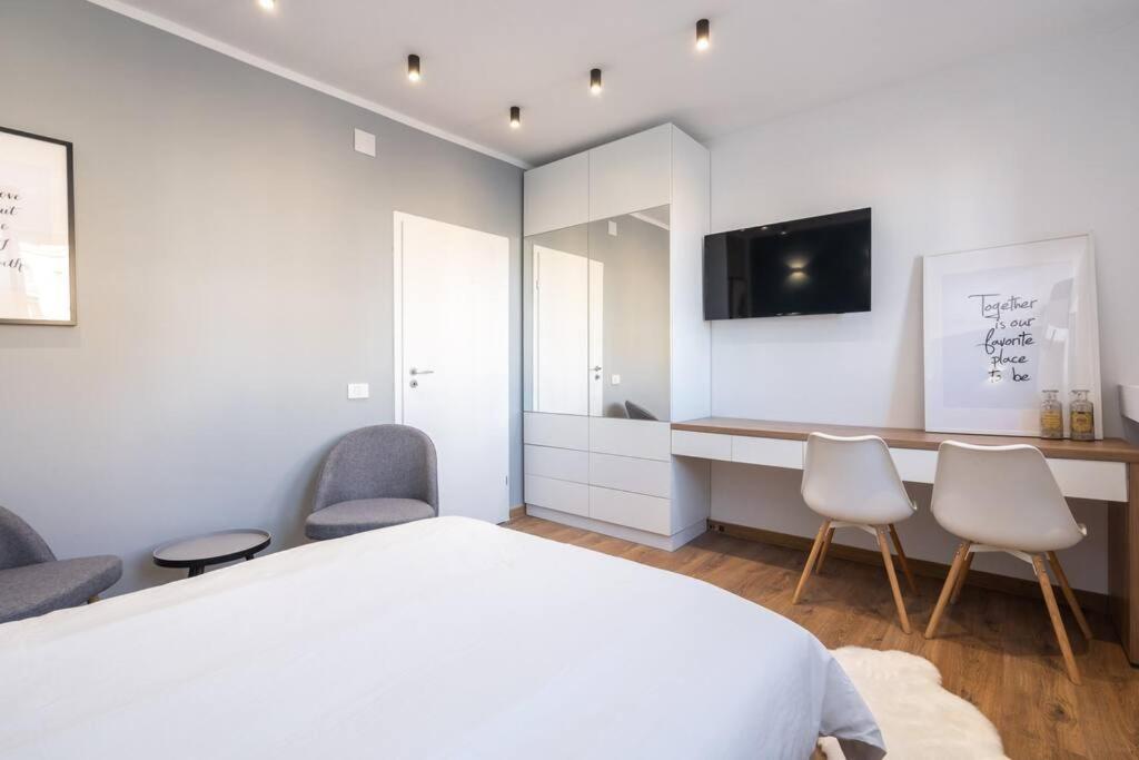 Stylish Apartament Magheru บูคาเรสต์ ภายนอก รูปภาพ