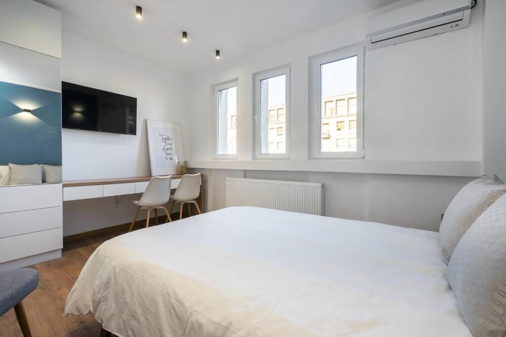 Stylish Apartament Magheru บูคาเรสต์ ภายนอก รูปภาพ