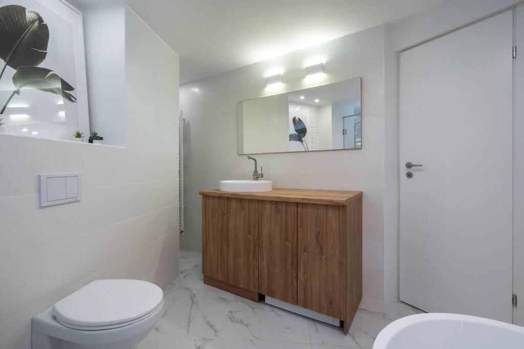 Stylish Apartament Magheru บูคาเรสต์ ภายนอก รูปภาพ
